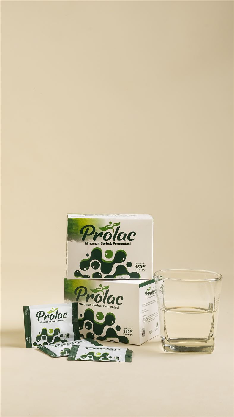 Box dan sachet Prolac bersama gelas air
