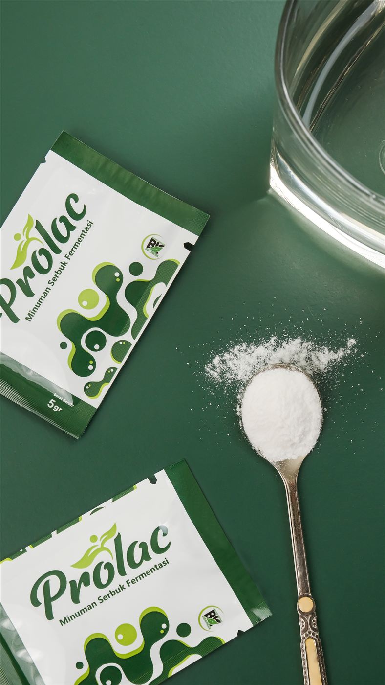 Sachet Prolac dan sendok berisi serbuk